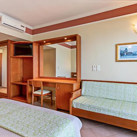 Hydramis Palace Resort