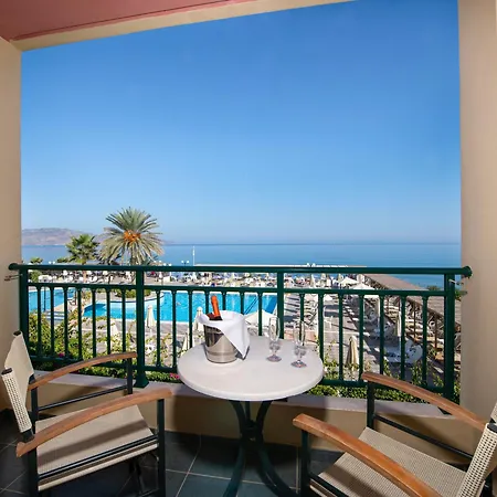 Hydramis Palace Resort